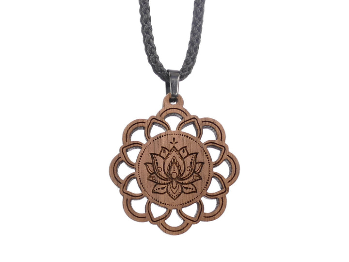 Halskette "Mandala mit Lotosblume" aus Walnussholz