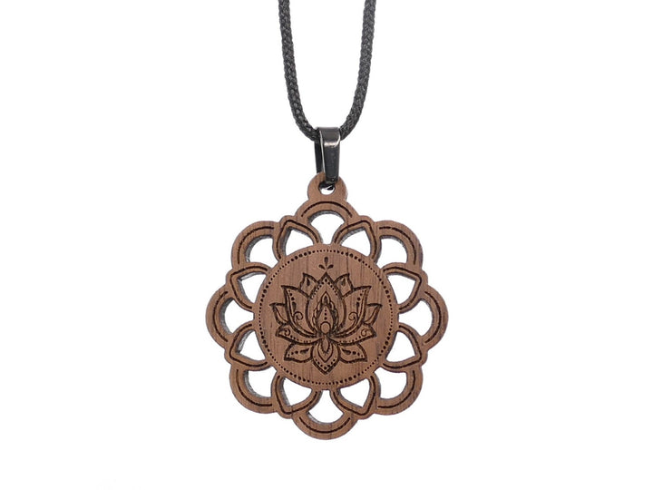 Halskette "Mandala mit Lotosblume" aus Walnussholz