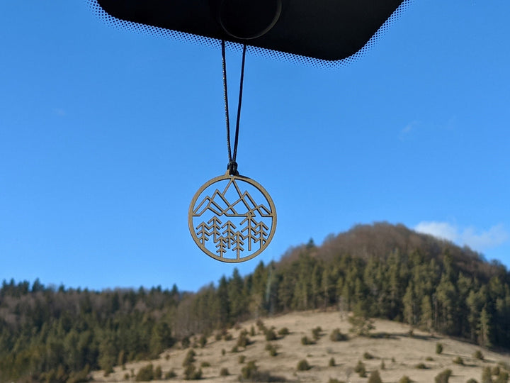 Spiegel-Anhänger "Geometrische Berge und Wald"
