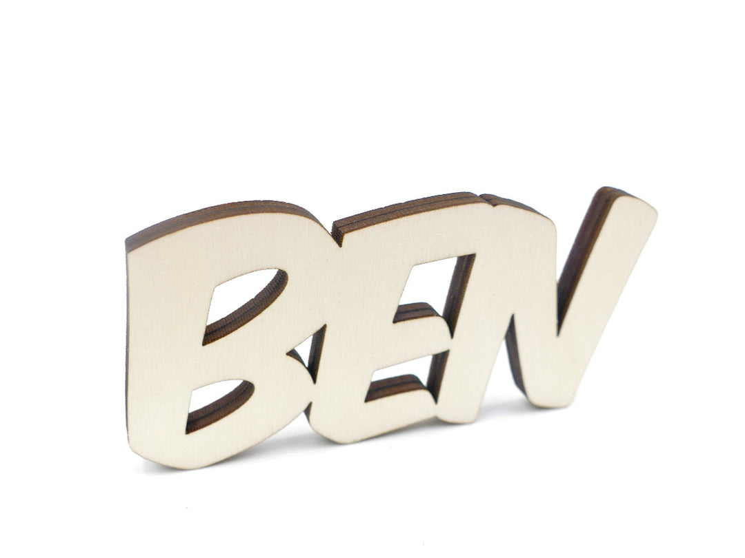 Personalisierter 3D Schriftzug aus Holz "Großbuchstaben"