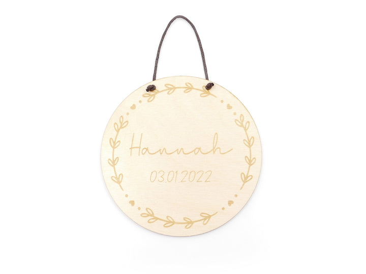 Personalisiertes Namensschild "Blumenkranz" aus Holz