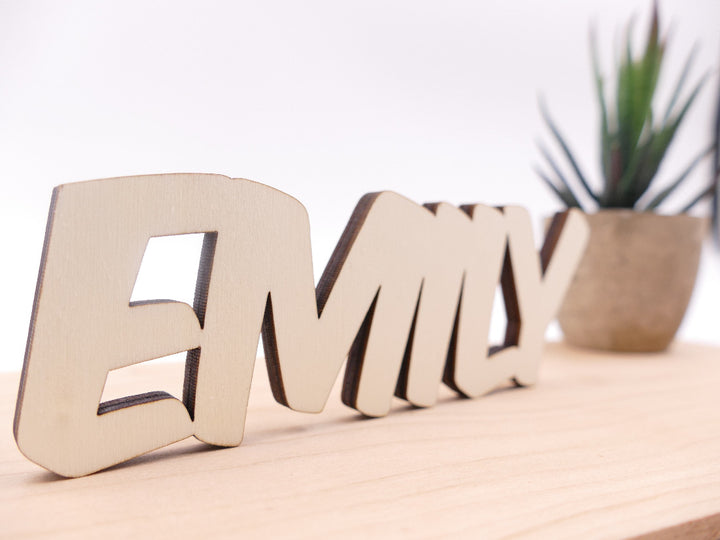 Personalisierter 3D Schriftzug aus Holz "Großbuchstaben"